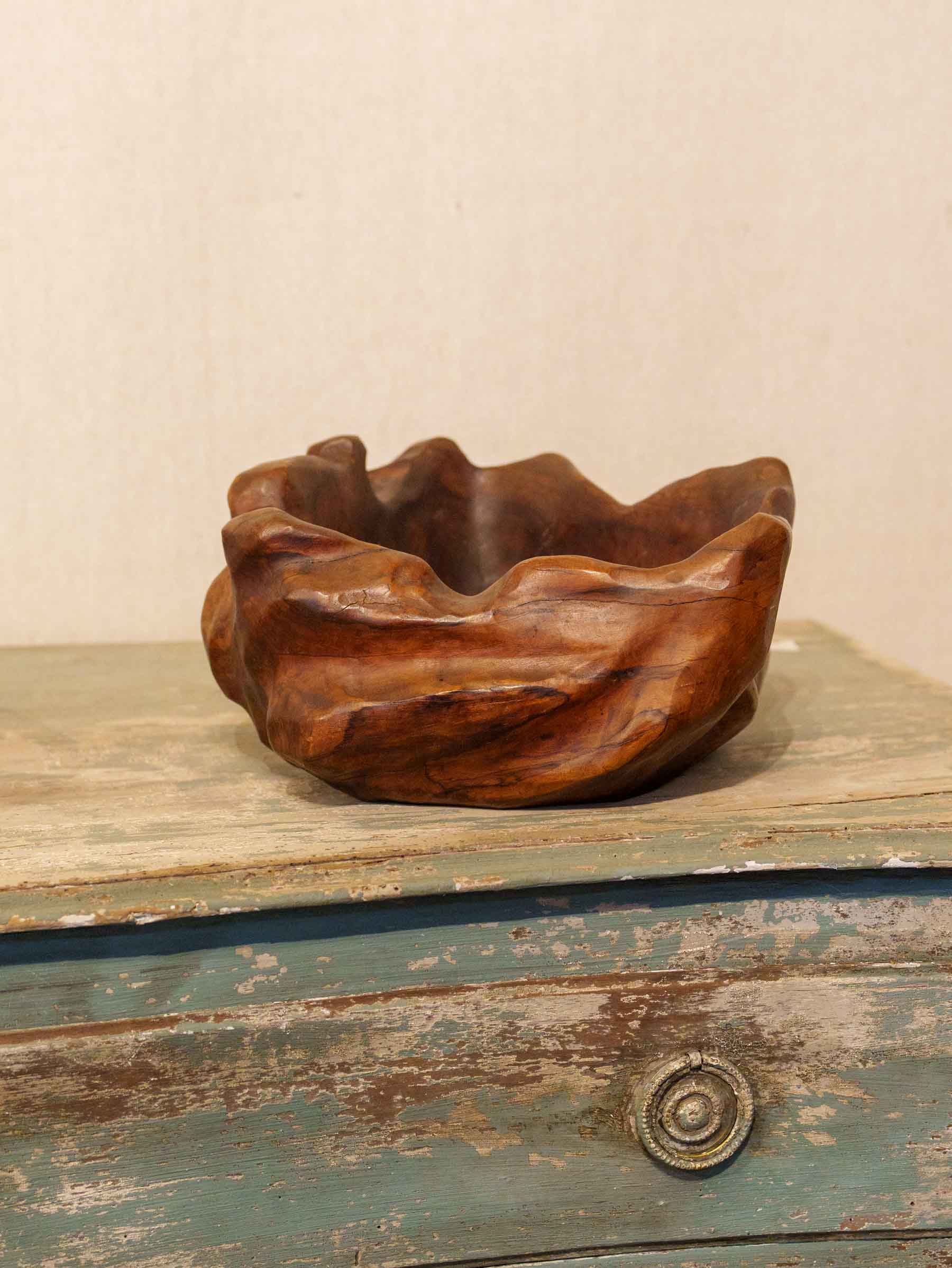 Large Hand-Carved Olivewood Free-Form Bowl, Mid-20th Century - 13"