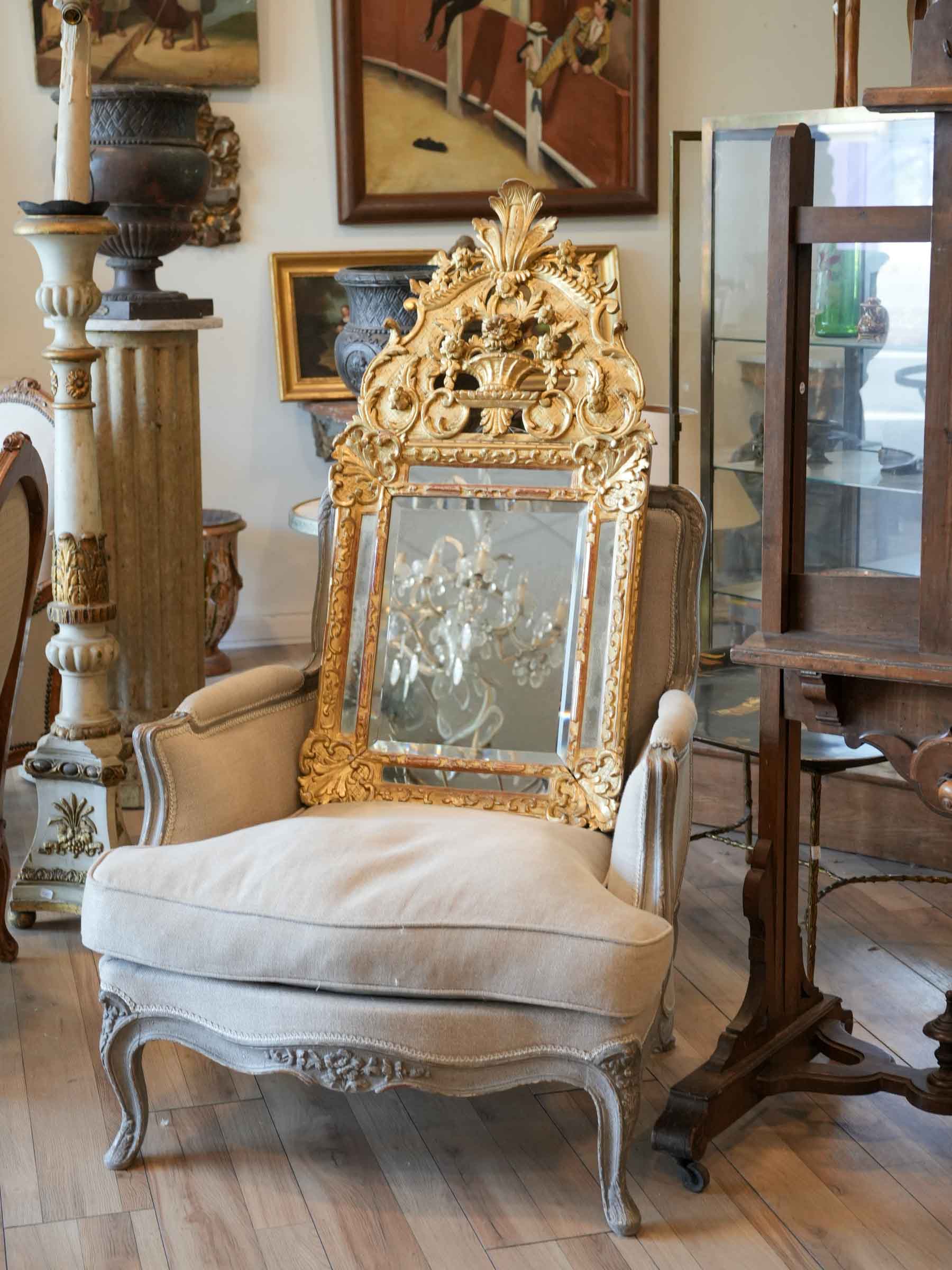 Dazzling Régence Gilt Mirror w/ Parcloses, Early 18th Century - 39½" x 21¼"