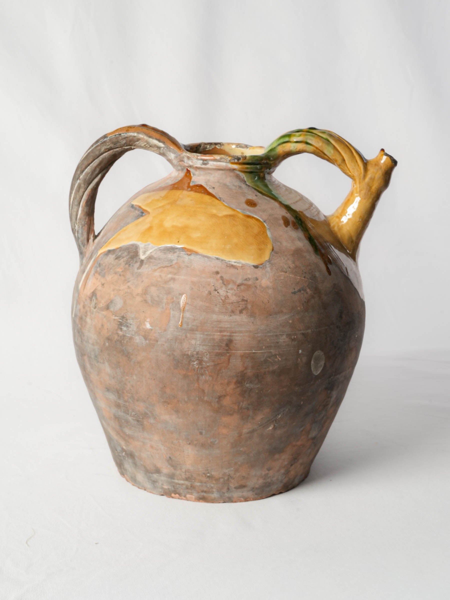 Large Southern French Terracotta Orjol with Yellow and Green Glaze Splashes, Late 19th Century - 15¾"