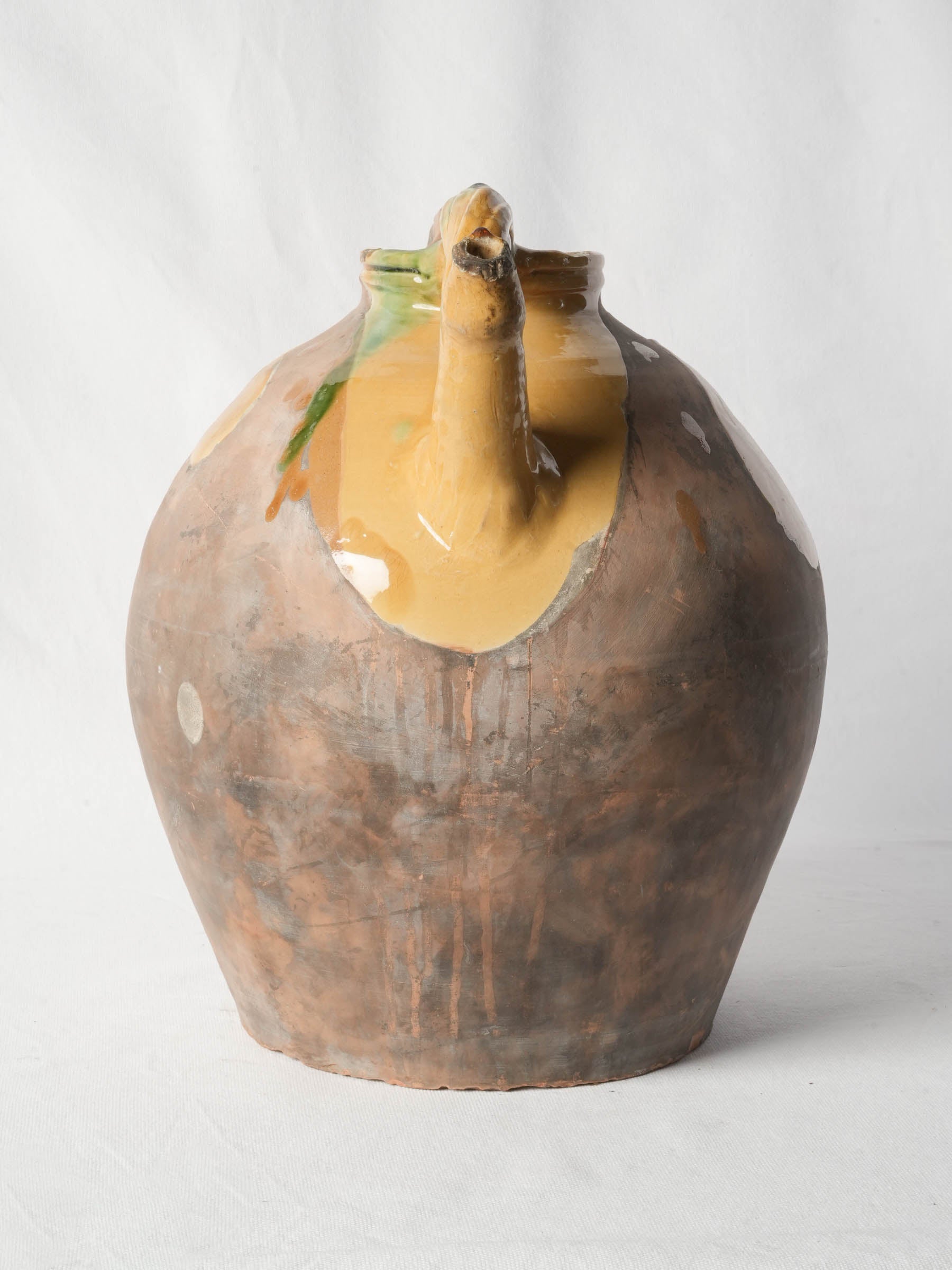 Large Southern French Terracotta Orjol with Yellow and Green Glaze Splashes, Late 19th Century - 15¾"