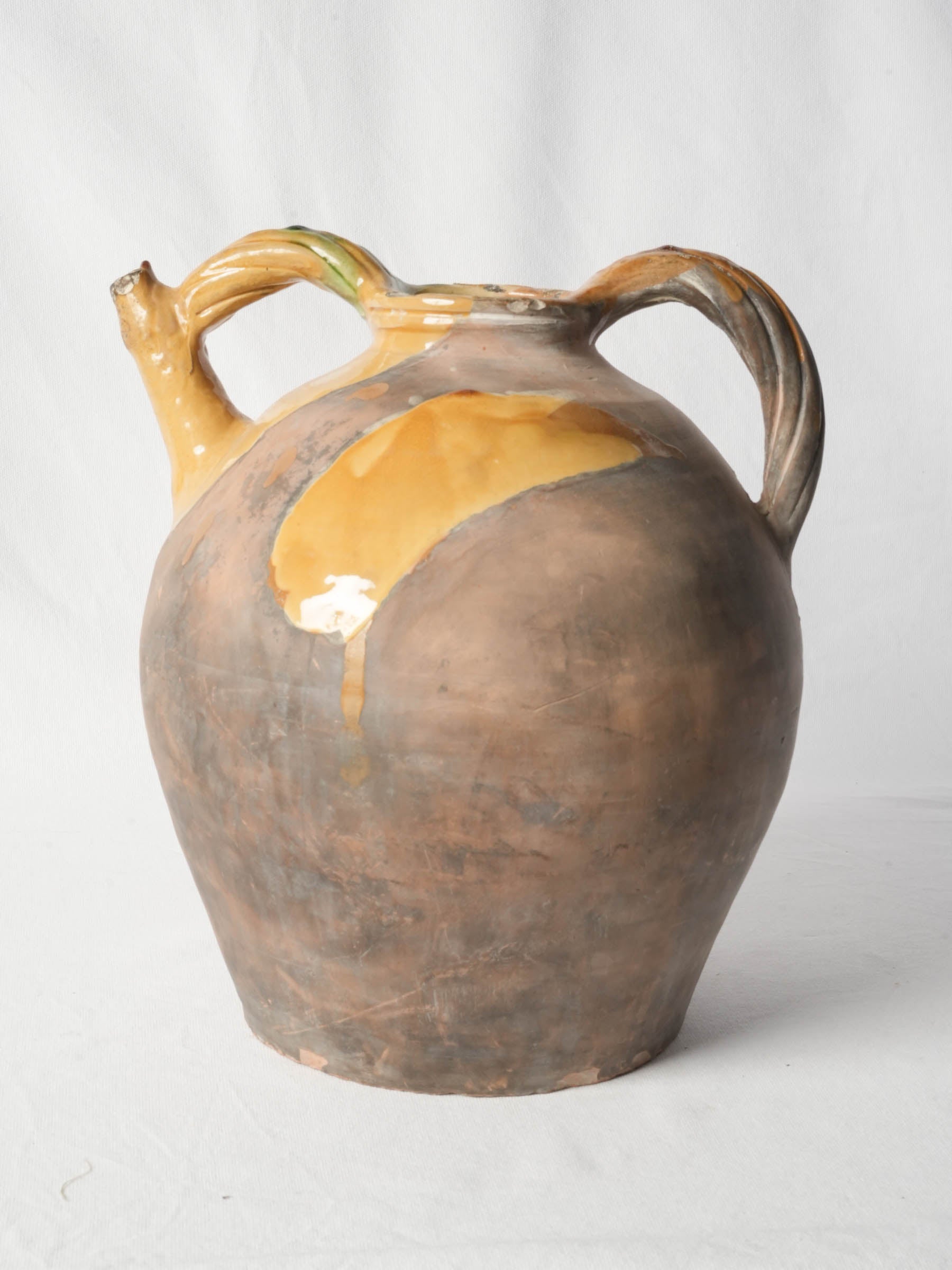 Large Southern French Terracotta Orjol with Yellow and Green Glaze Splashes, Late 19th Century - 15¾"
