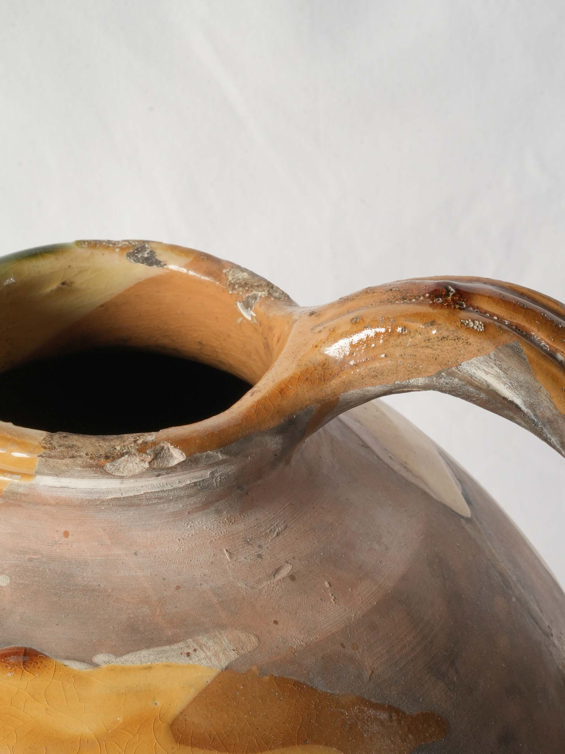 Large Southern French Terracotta Orjol with Yellow and Green Glaze Splashes, Late 19th Century - 15¾"