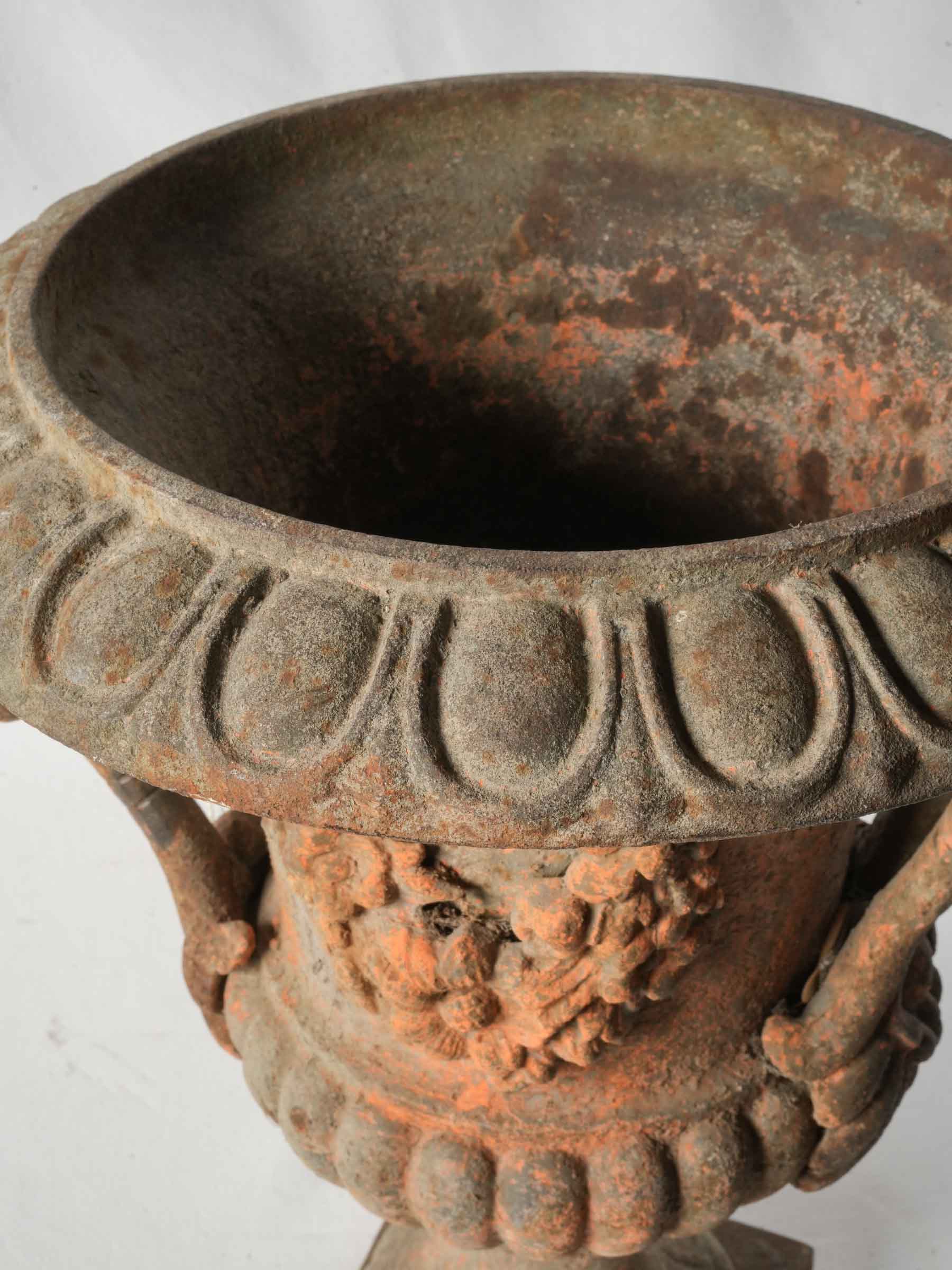 19th-Century French Cast-Iron Medici Urn w/ Garland & Orange Patina - 20¾"