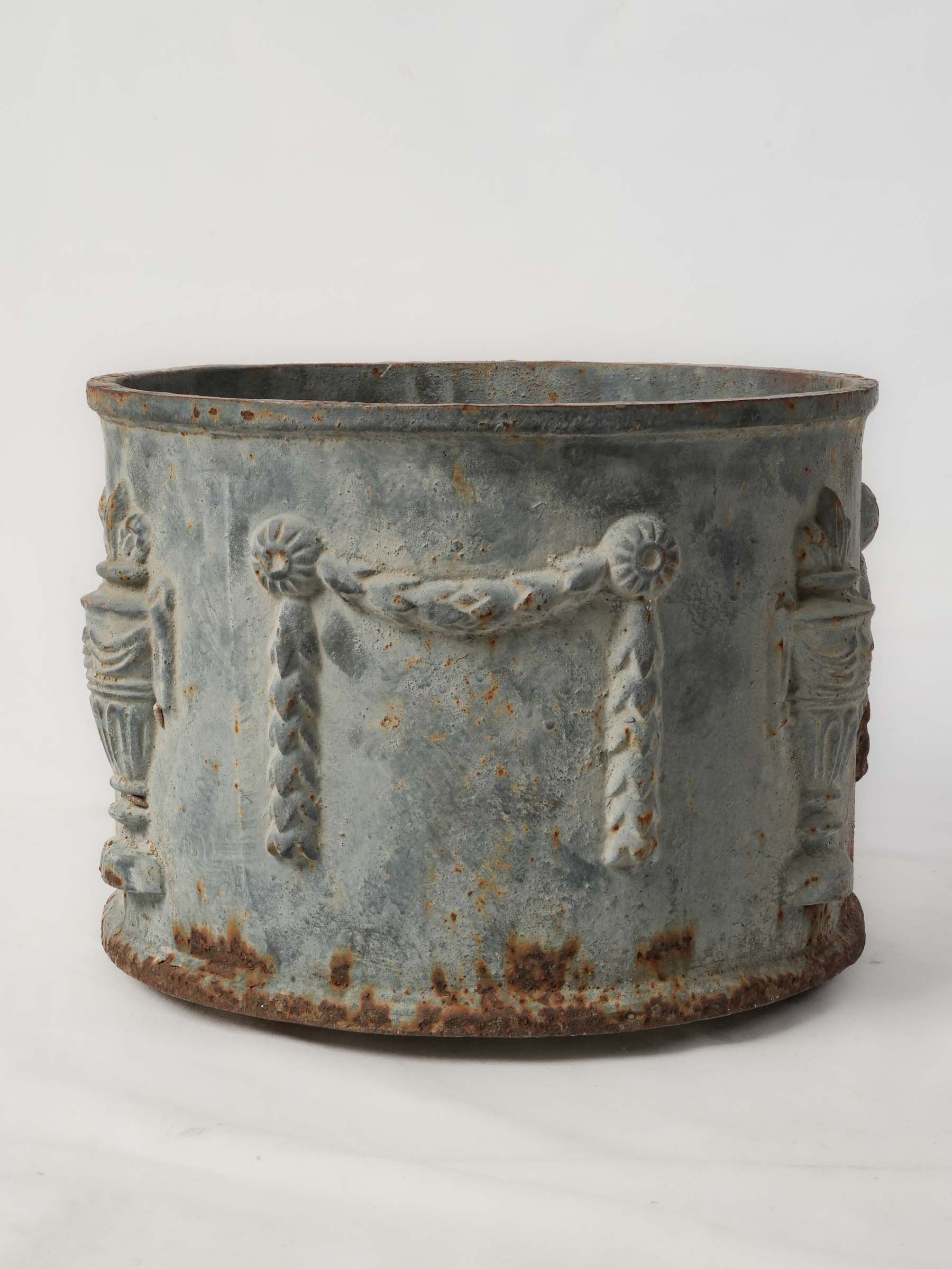 Neoclassical Cast Iron Planter, 20th Century  - 10¼" x  14½"