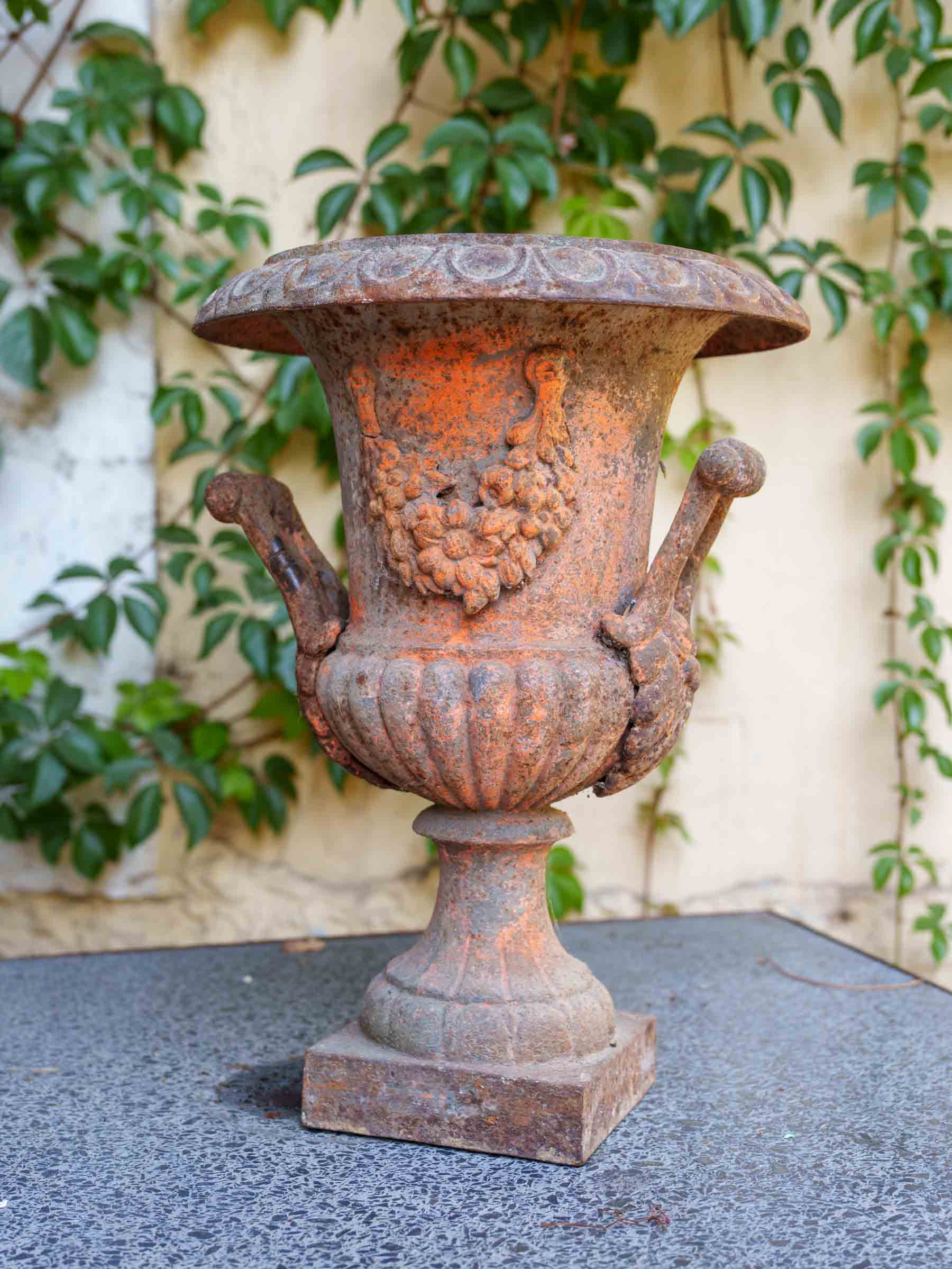 19th-Century French Cast-Iron Medici Urn w/ Garland & Orange Patina - 20¾"