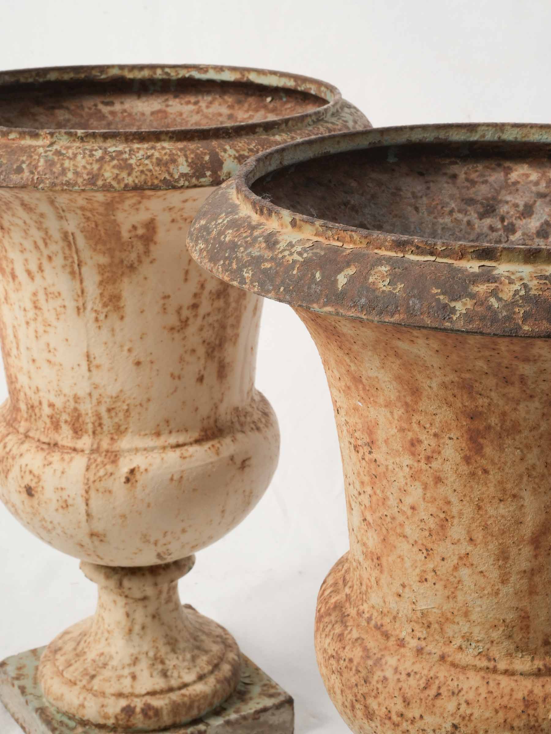Pair of Neoclassical Cast Iron Medici Urns w/ Rich Oxidized Patina - 21¼" x 15"