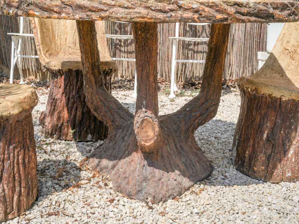 Whimsical Rocaille-inspired outdoor suite  
