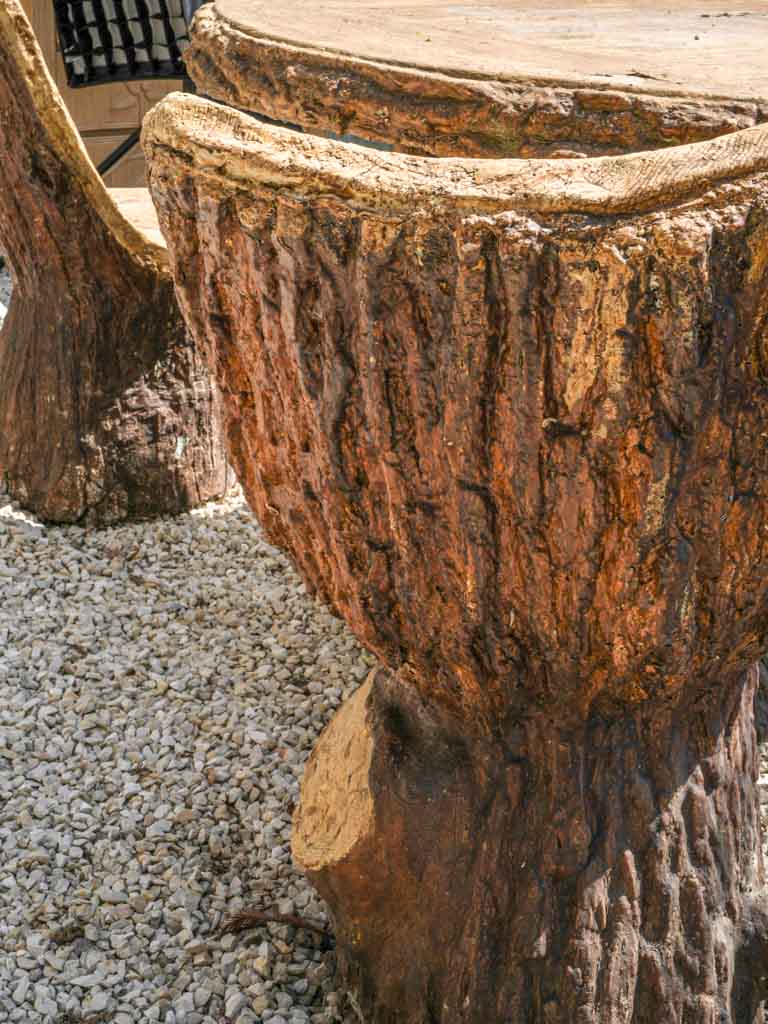 Charming bark-textured round table  