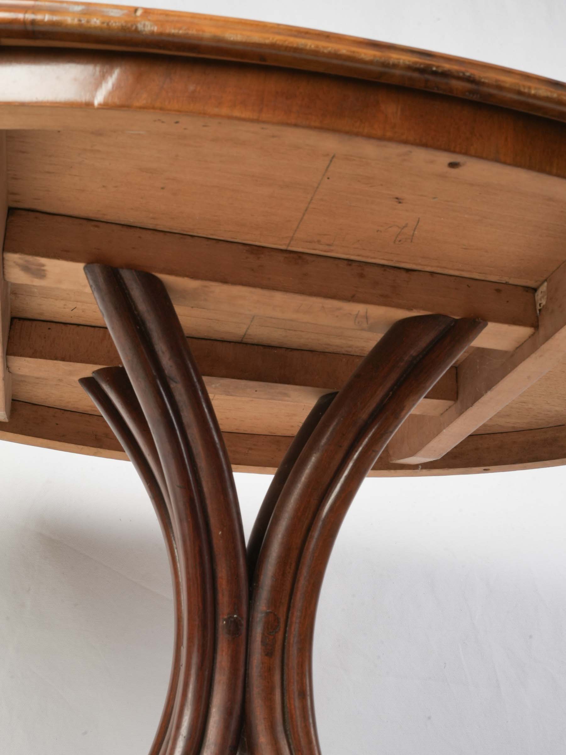 Bentwood Oval Guéridon Attributed to Thonet, Circa 1900 - 41¼"