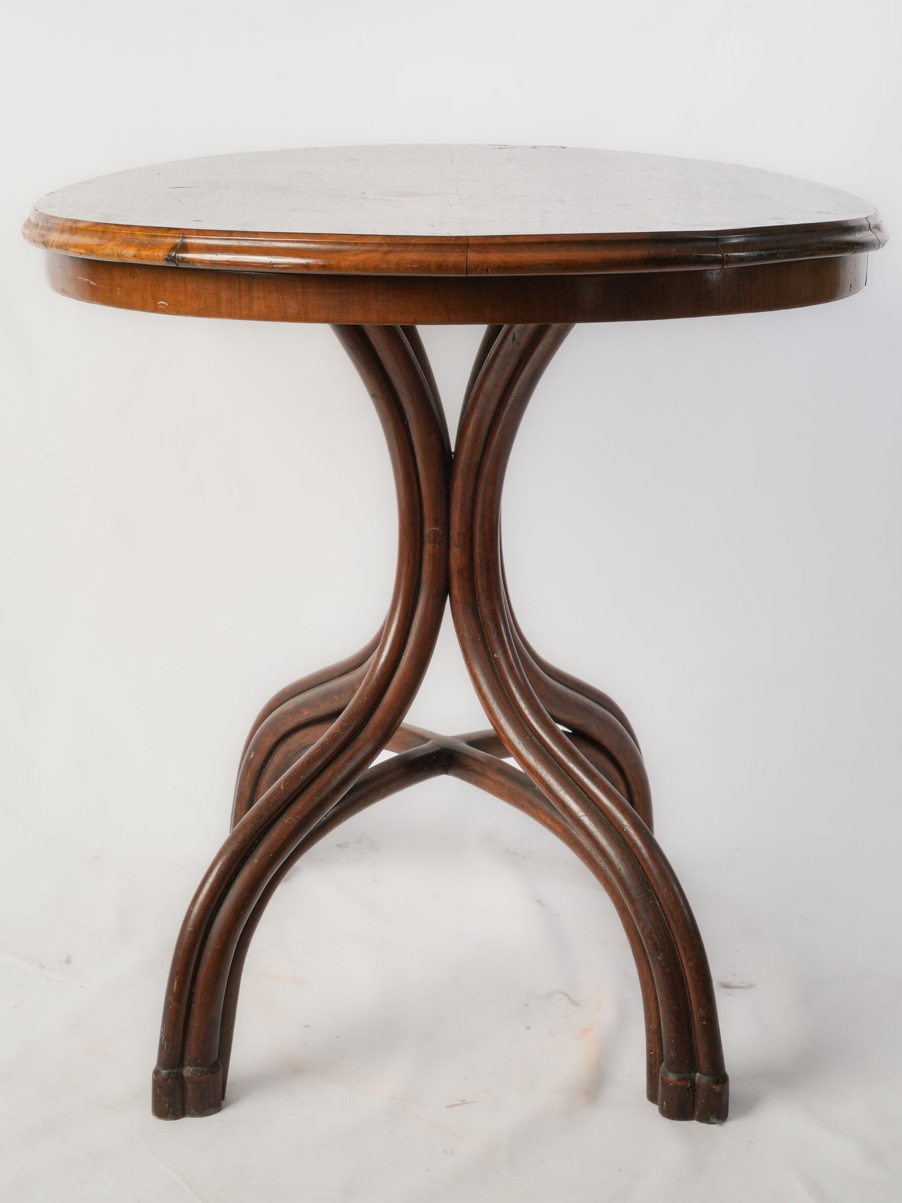 Bentwood Oval Guéridon Attributed to Thonet, Circa 1900 - 41¼"