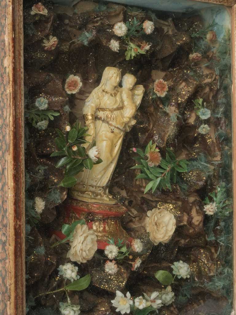 Delicate Devotional Tableau of the Virgin and Child From the Late 18th Century - 10¾"