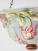 Hanging majolica hanging flower pot w/ red flowers 9½"