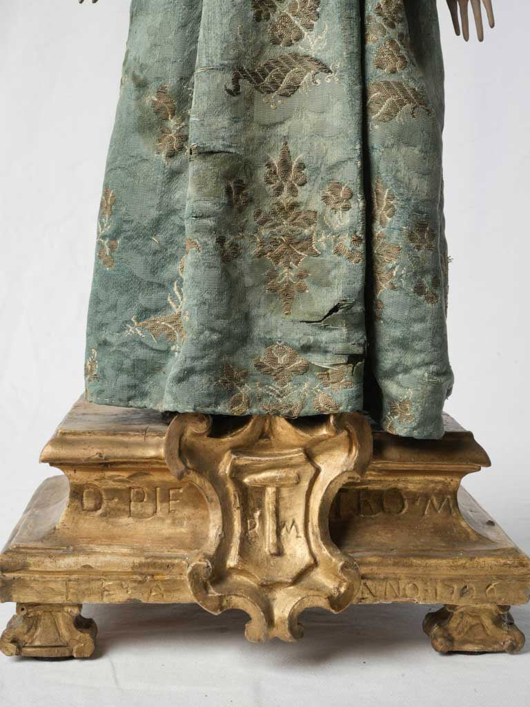 Red silk crown embellished icon