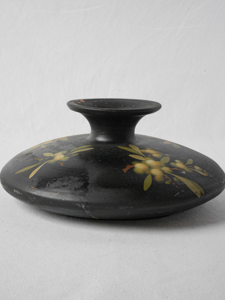 Balance-artistry silhouette ceramic vase  