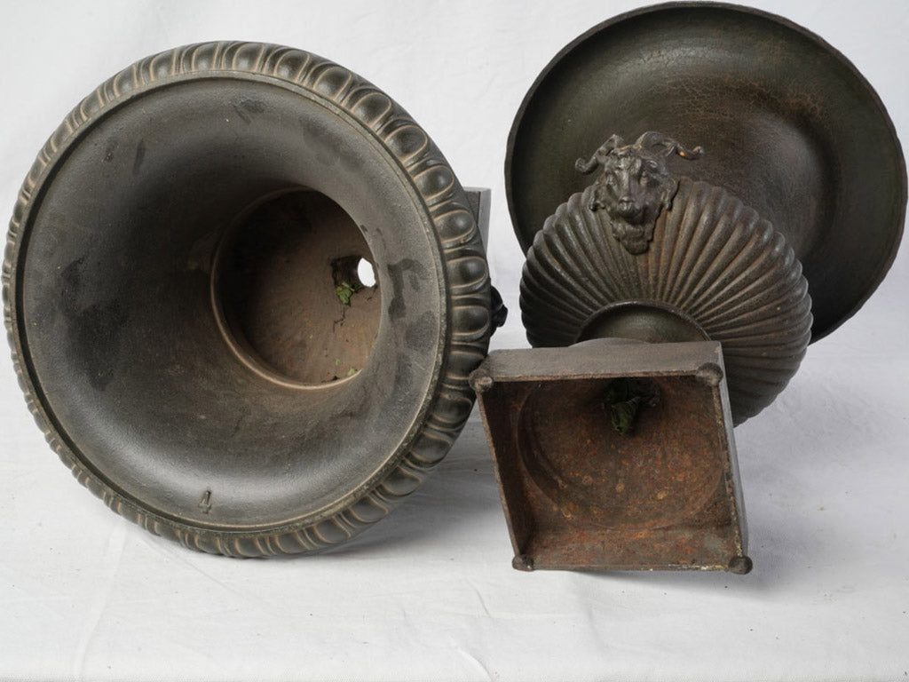 Historic refined design Italian urns