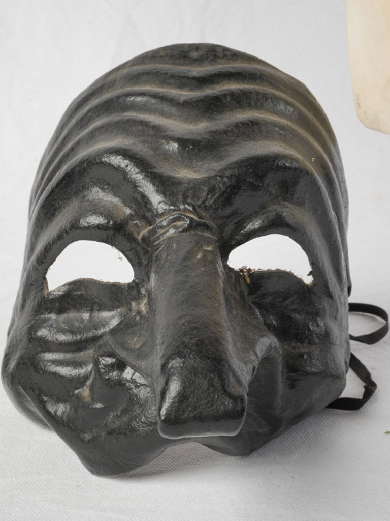 Decorative Venetian leather mask set