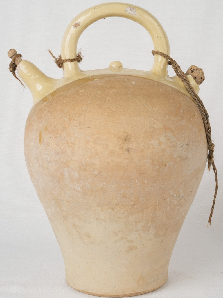 Classic rounded form ceramic  