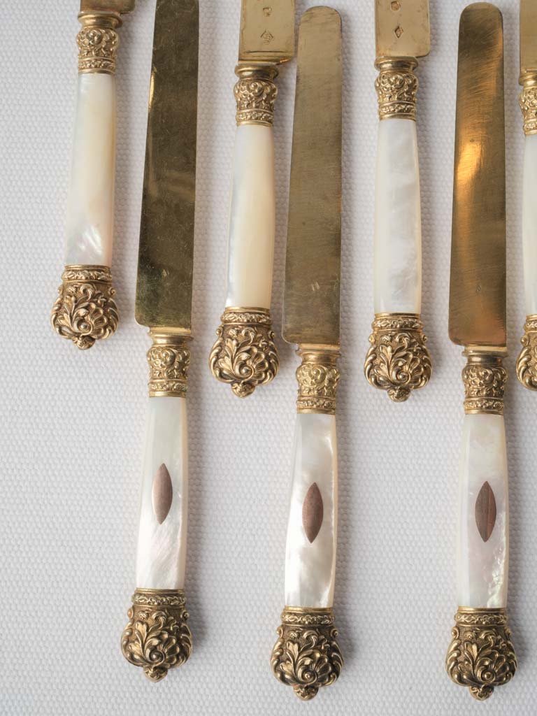 Iridescent pearl French cutlery set