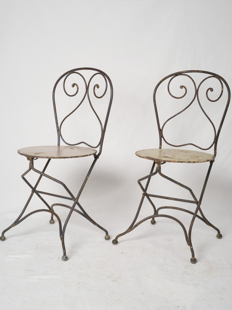 Historical French outdoor dining collection