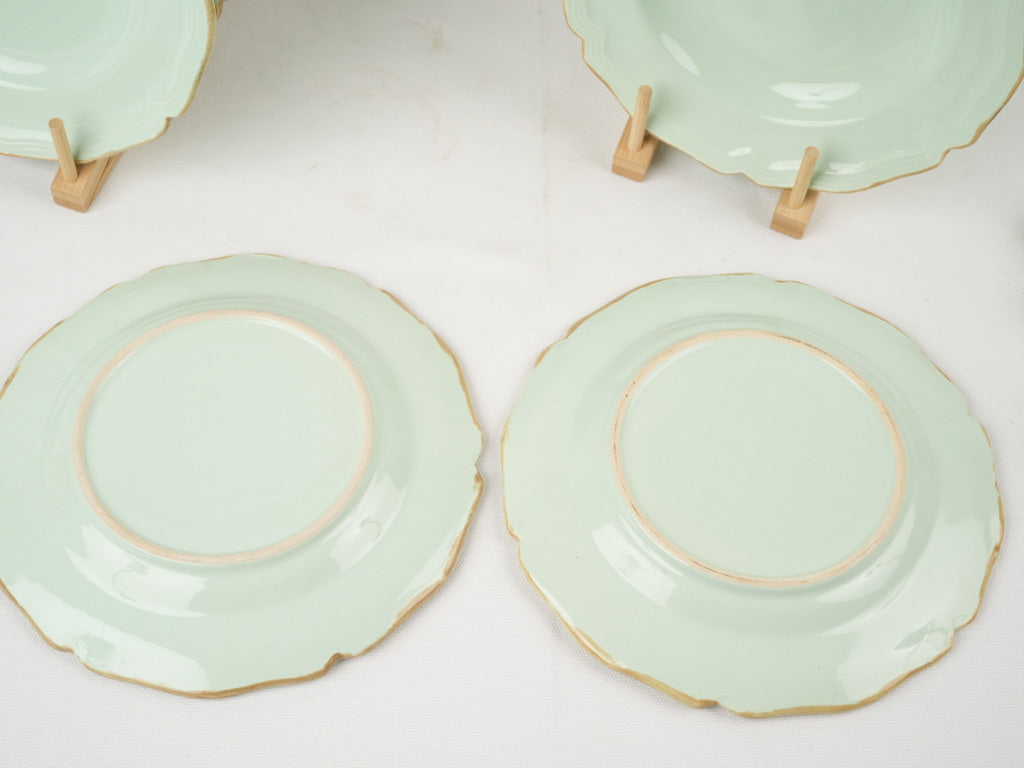 Distinctive, custom-colored napkin rings collection