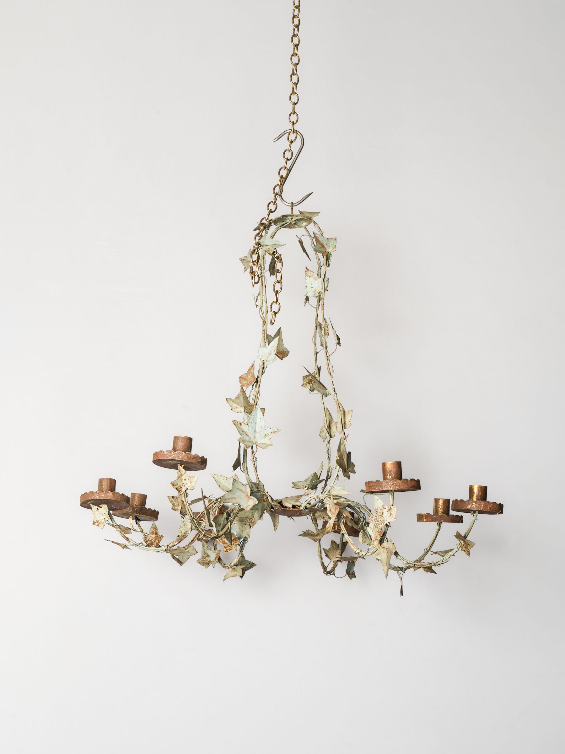 Italian Painted Tôle Eight-Light Ivy Chandelier, c. 1960 - 23¾" x 26"