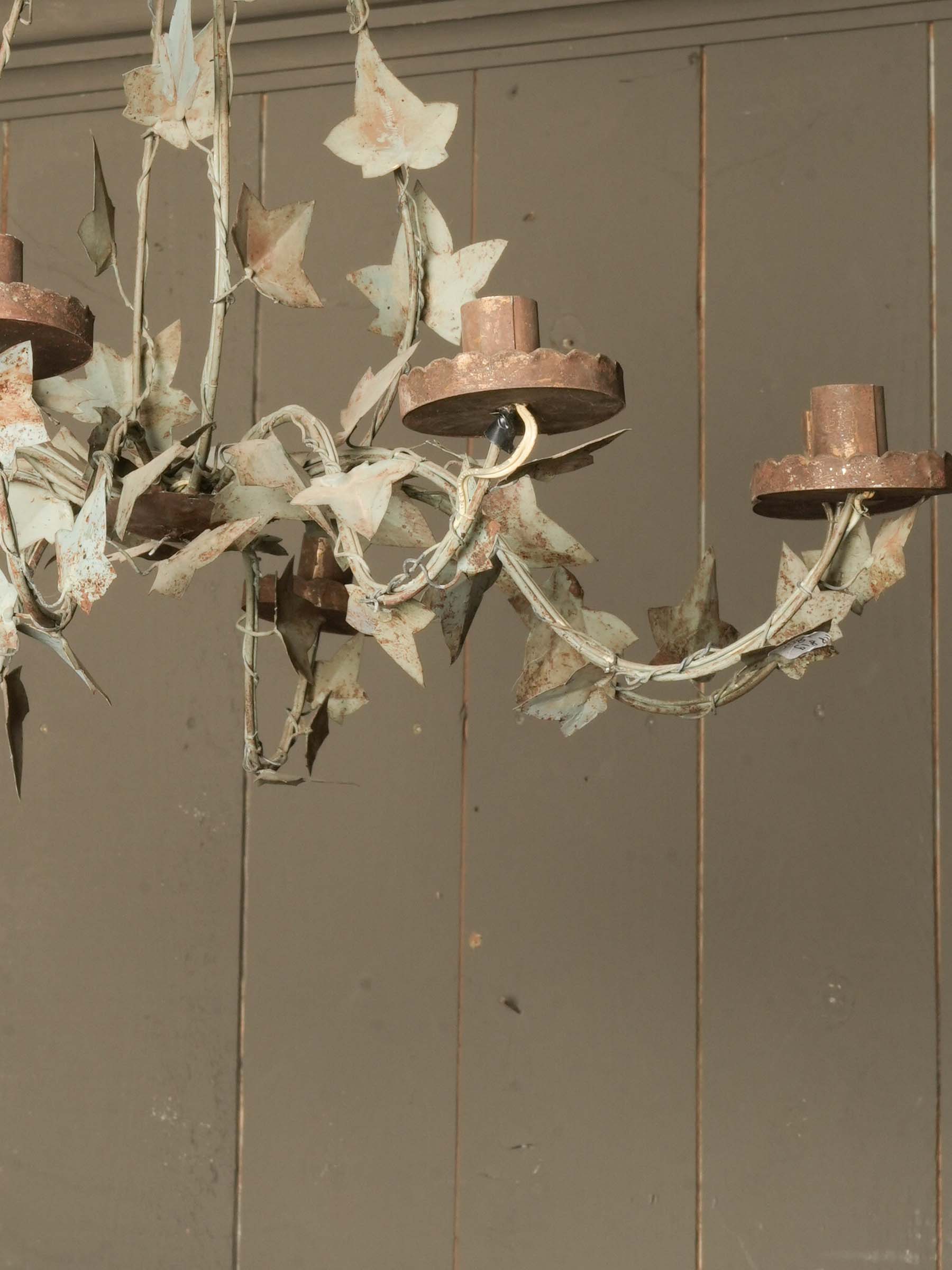 Italian Painted Tôle Eight-Light Ivy Chandelier, c. 1960 - 23¾" x 26"
