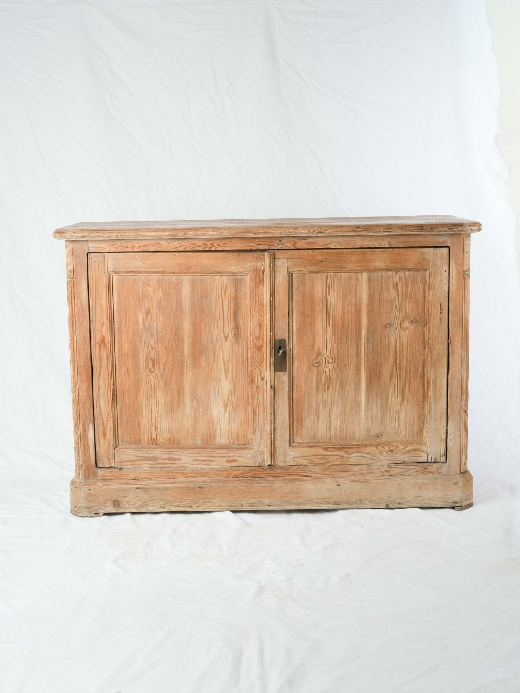 Early-20th-Century French Country Pine Buffet - 33½" x 49¼"