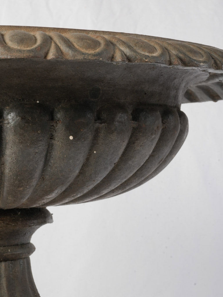Rustic oxidized antique urns