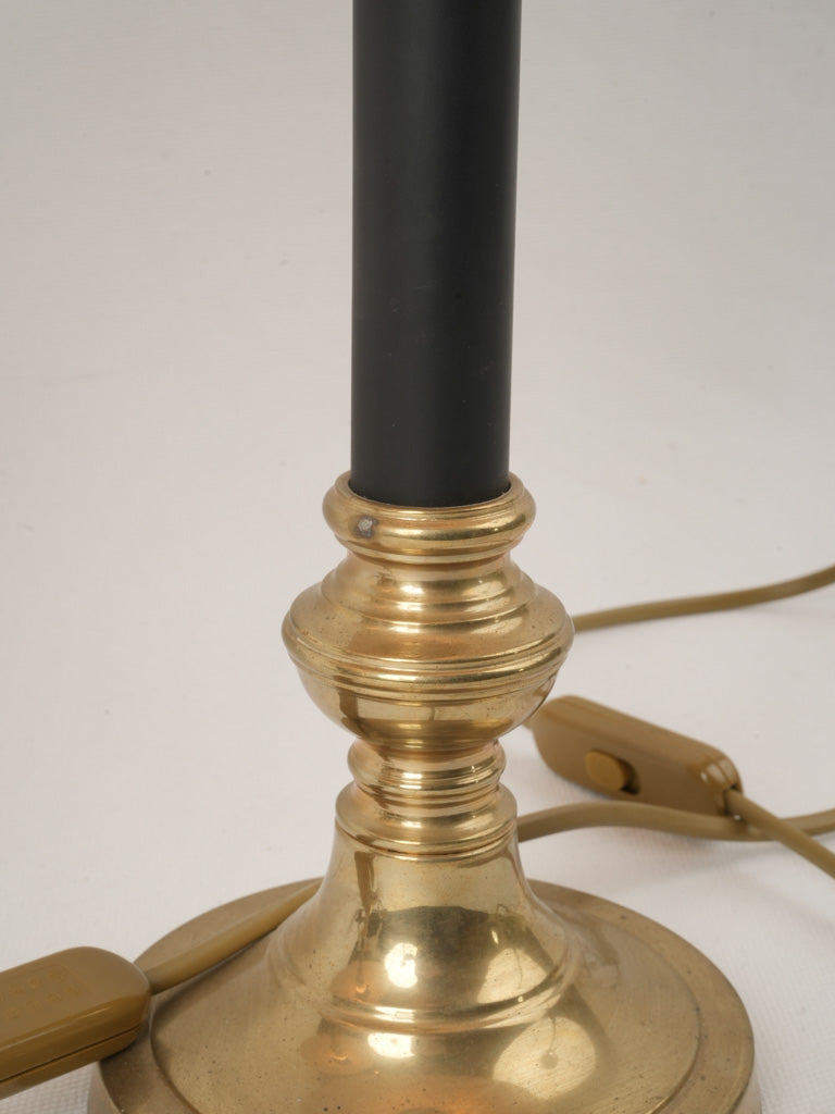 Luxurious metal column lamps