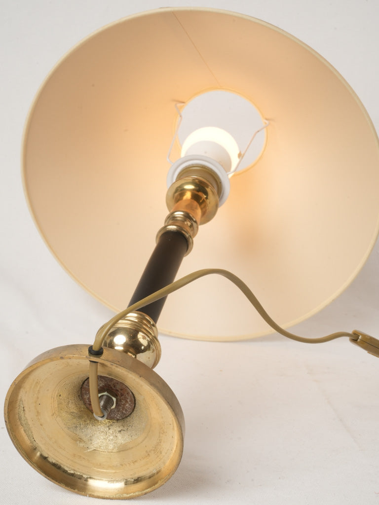Neutral tone desk lighting