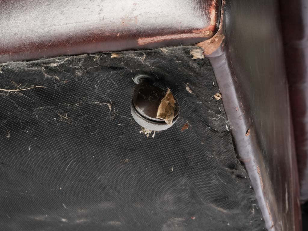 1970s Handcrafted Chesterfield Two-Seater in Patinated Burgundy Leather - 8¾"