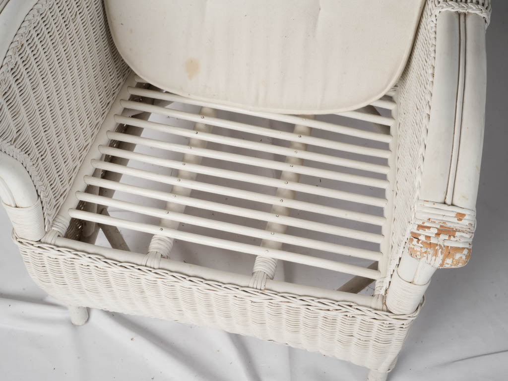 Relaxing painted wicker chairs