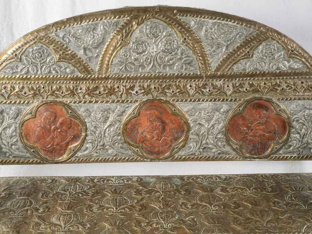 Dense Neo-Gothic ornament seat  
