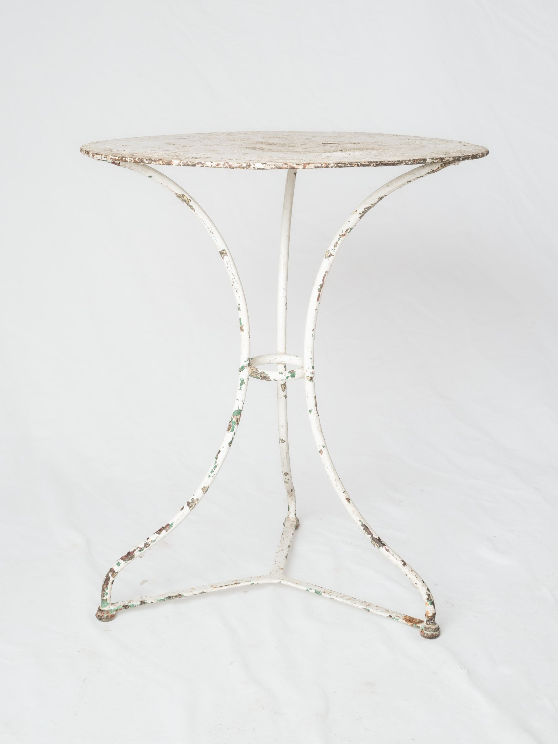 Antique French Iron Garden Guéridon w/ Layered White Painted Finish - 27¼" x 23¼"