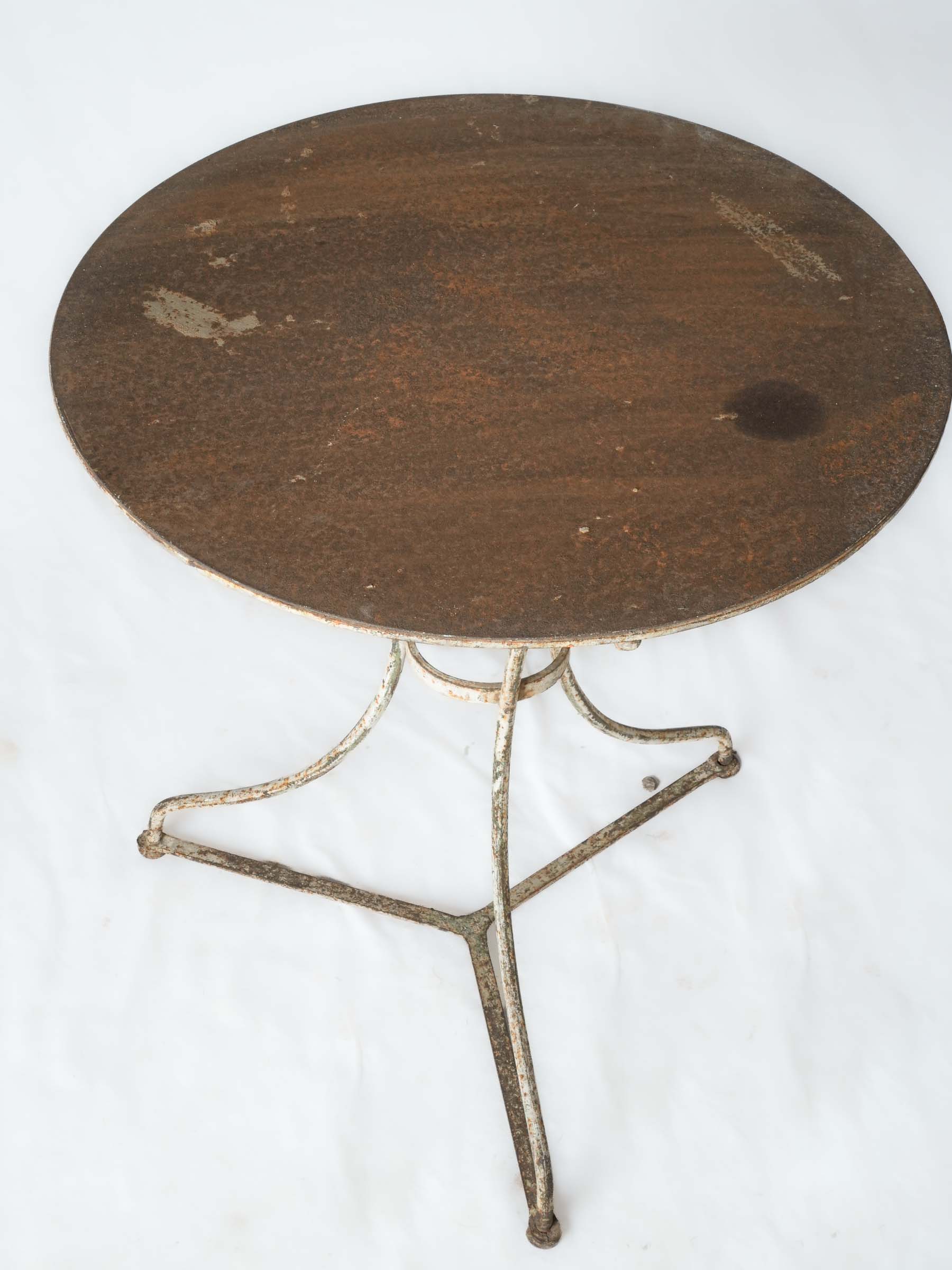 Antique French Iron Garden Guéridon w/ Rust Patina - 28" x 24¾"