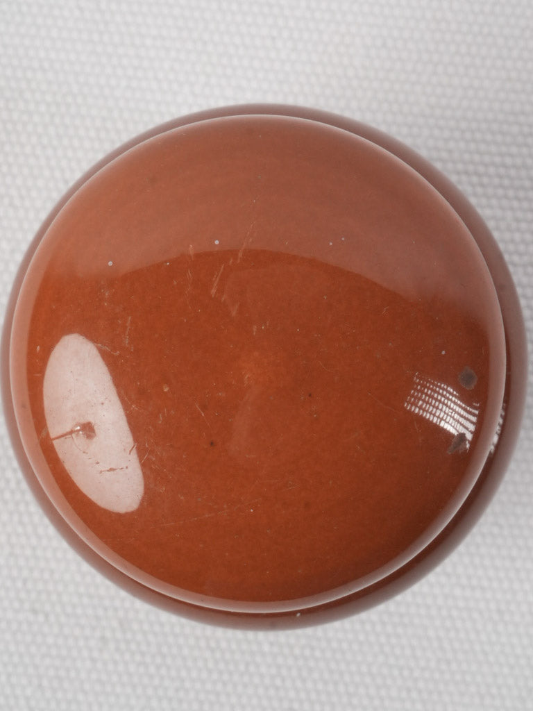 Cream-white interior mustard vessel  