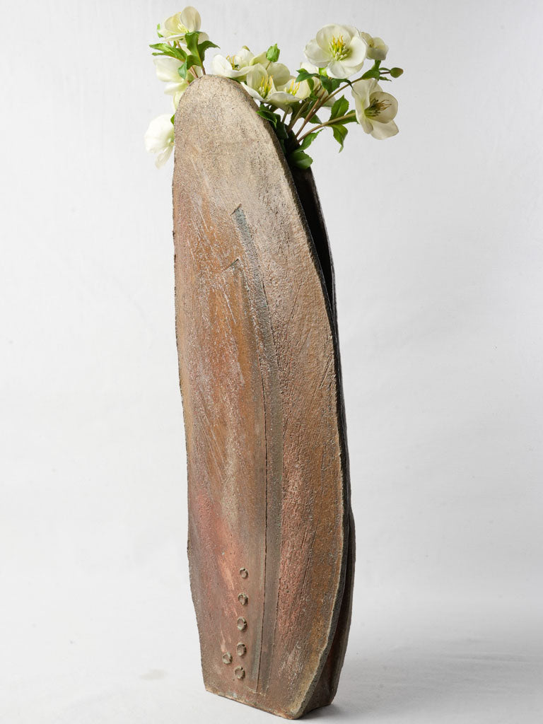 Elegant feather-shaped stoneware vase