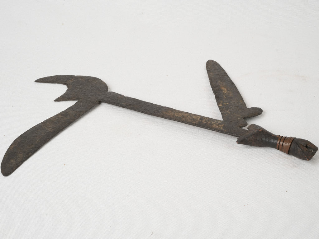 Exquisite 19th-century African throwing knife