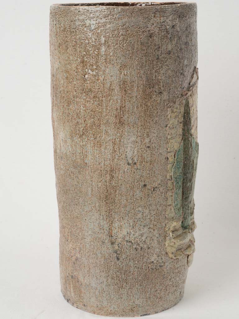Unique vintage Provence borie holder