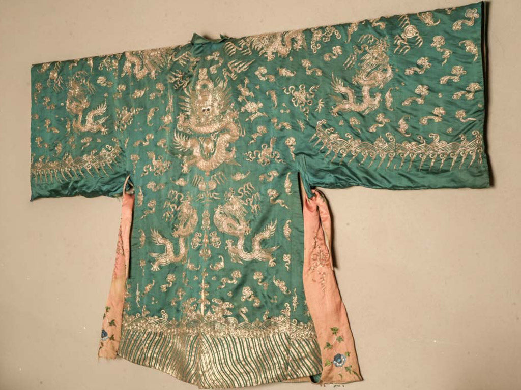 Artisanal crafted textile piece
