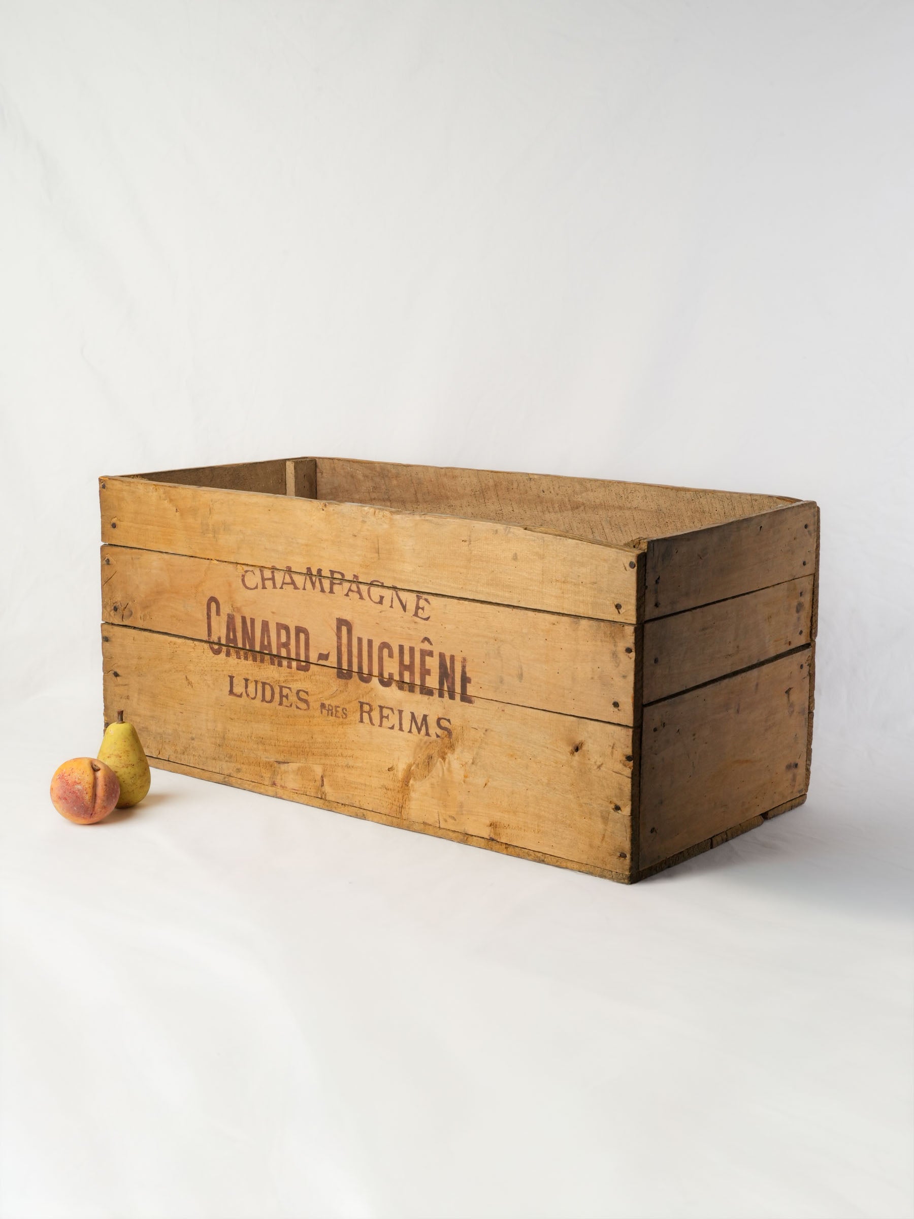 Large Canard-Duchêne Champagne Shipping Crate, Early 20th-Century - 18" x 32"