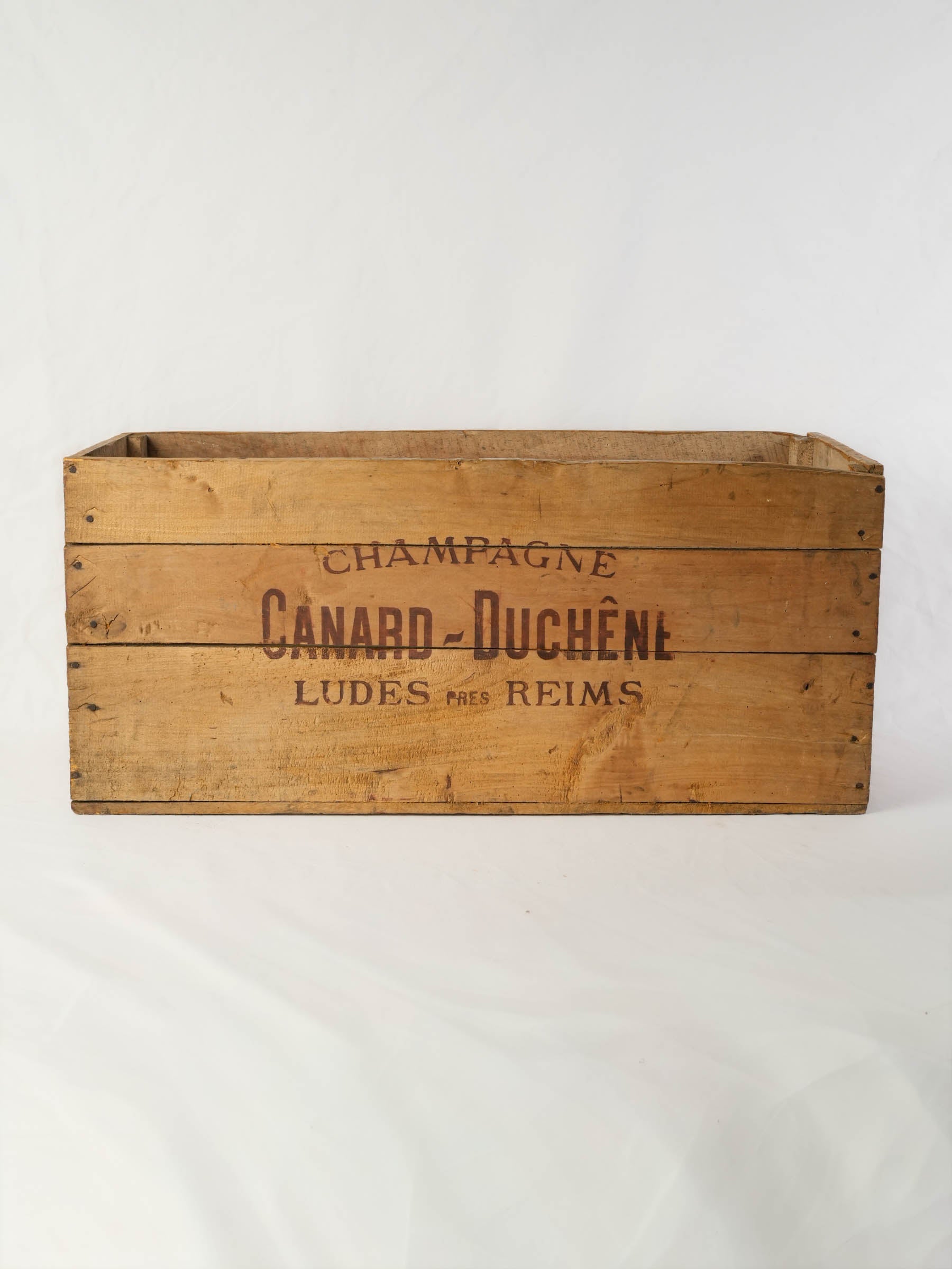 Large Canard-Duchêne Champagne Shipping Crate, Early 20th-Century - 18" x 32"