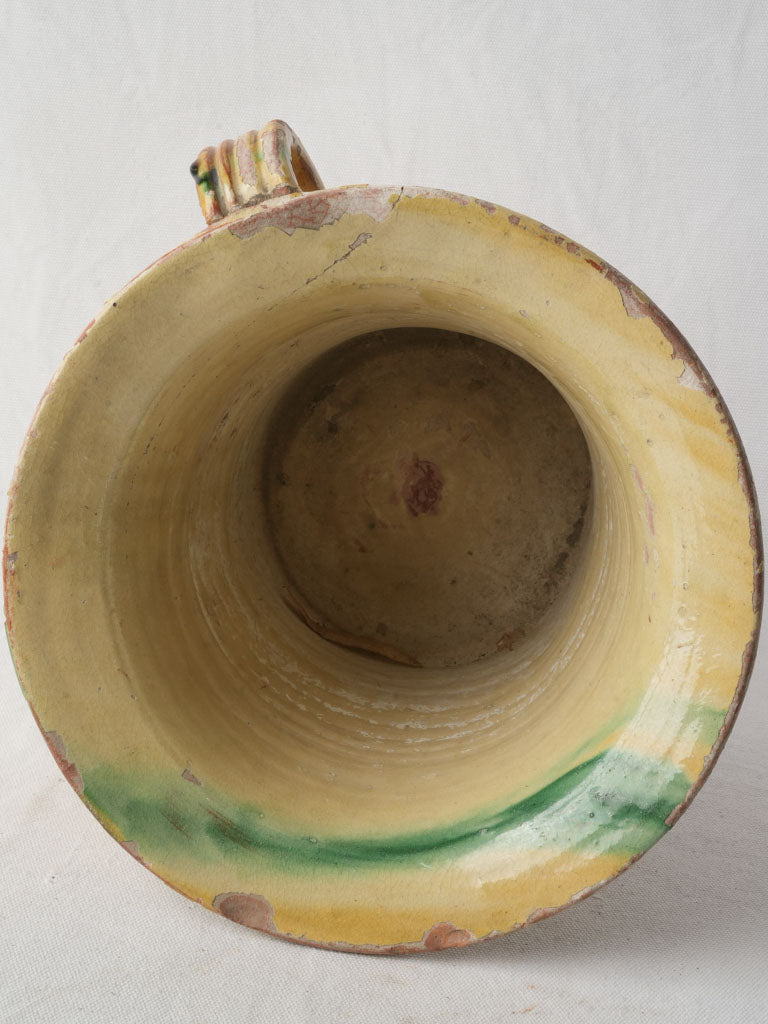 Elegant 19th-century decorative pot  