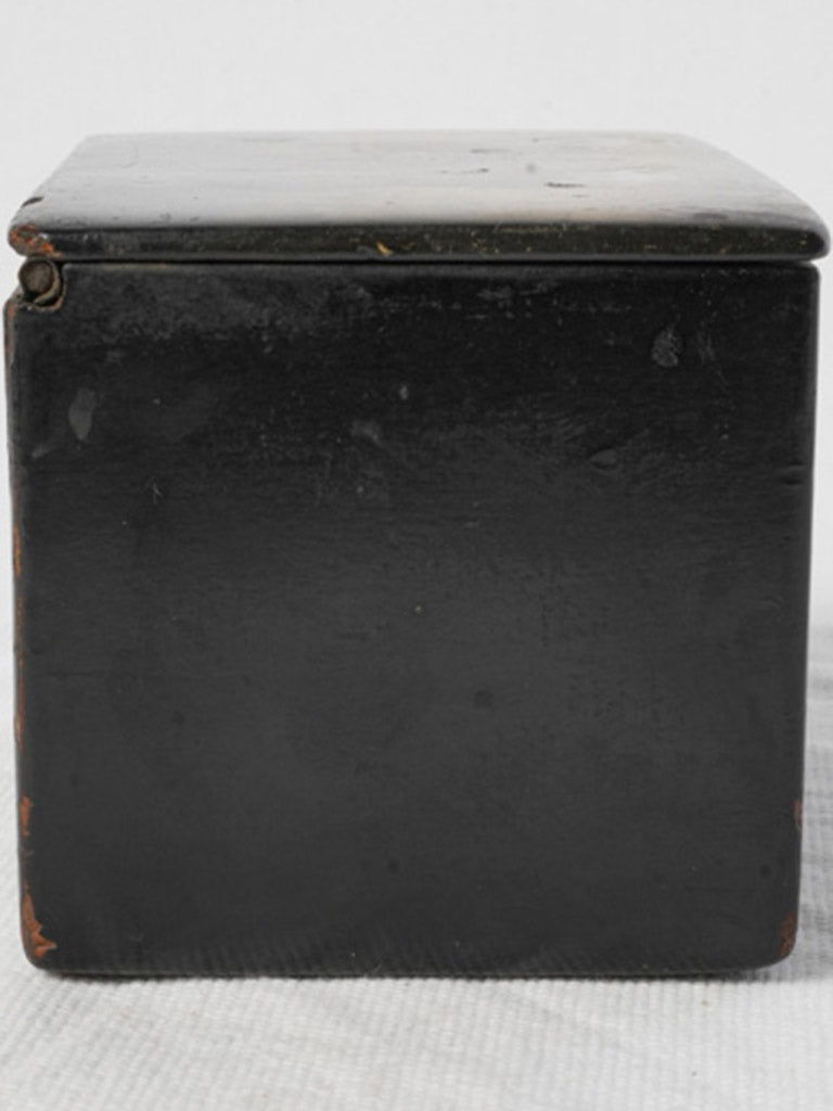 Refined collectible tea box