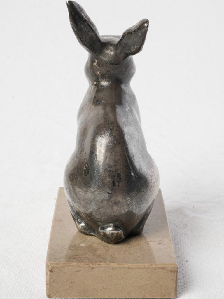 Streamlined interwar period sculpture