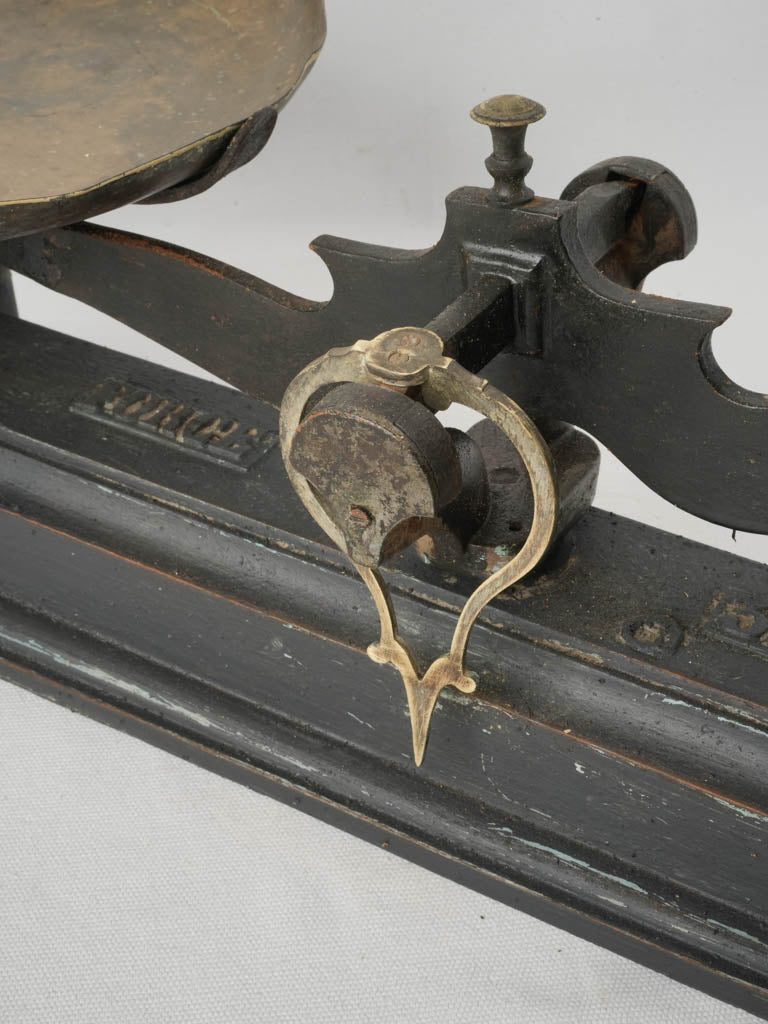 Rustic cast iron weighing scale