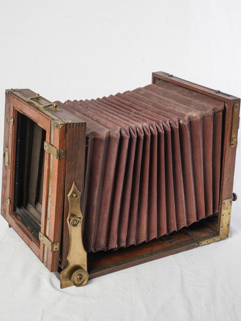 Timeless French large-format camera