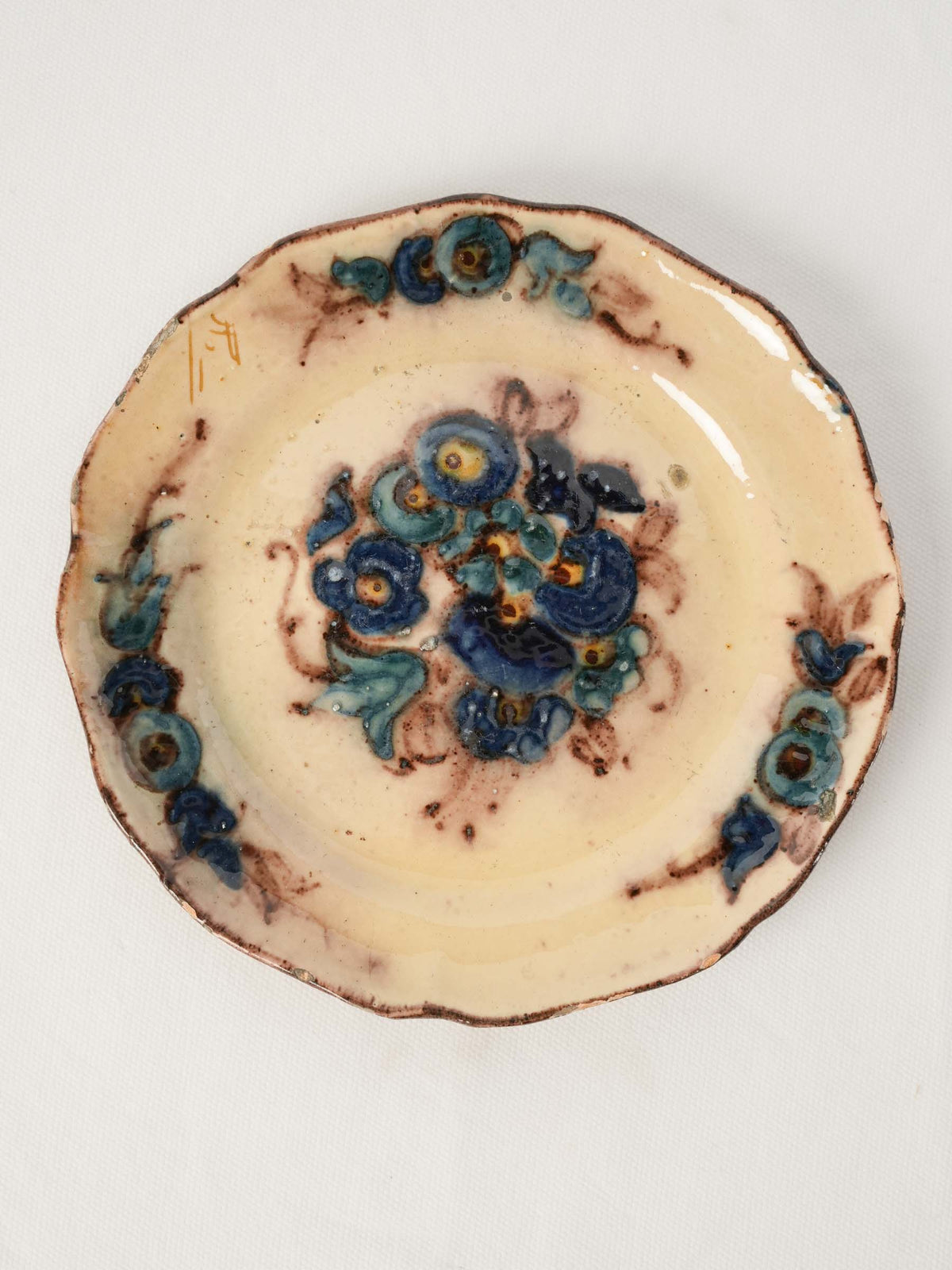French Art Deco Hand-Painted Ceramic Plate w/ Glossy Blue Floral Decoration, 1930s–1950s - 8¼"