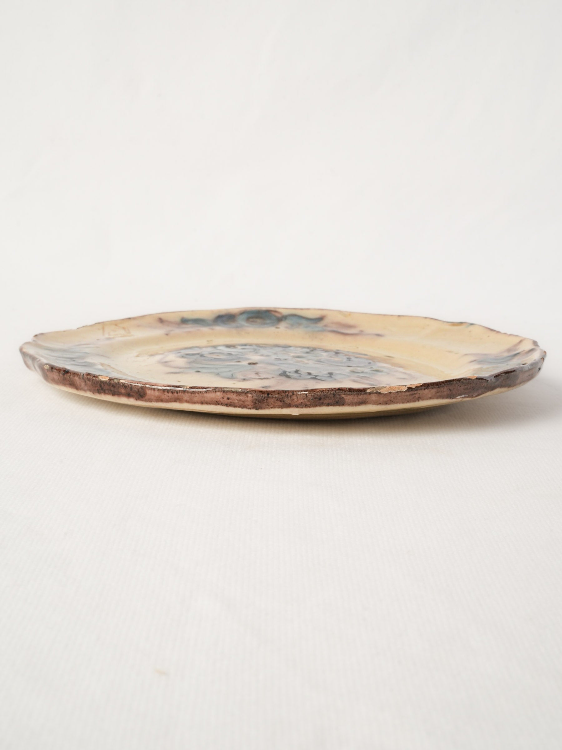 French Art Deco Hand-Painted Ceramic Plate w/ Glossy Blue Floral Decoration, 1930s–1950s - 8¼"