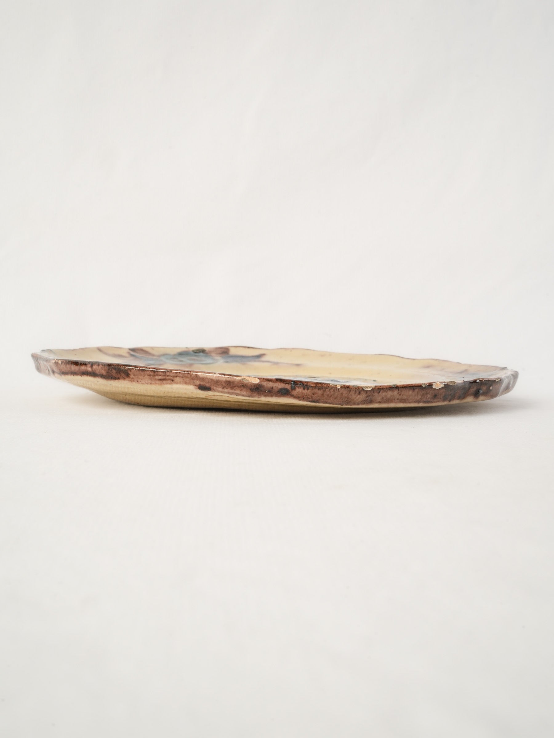 French Art Deco Hand-Painted Ceramic Plate w/ Glossy Blue Floral Decoration, 1930s–1950s - 8¼"